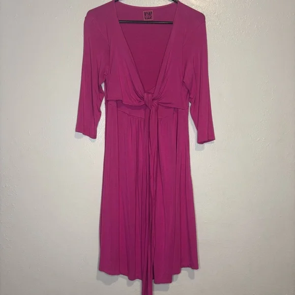 Magenta Maternity & Nursing Pink Wrap Dress Pip & Vine Size Medium Pregnant - Picture 1 of 7